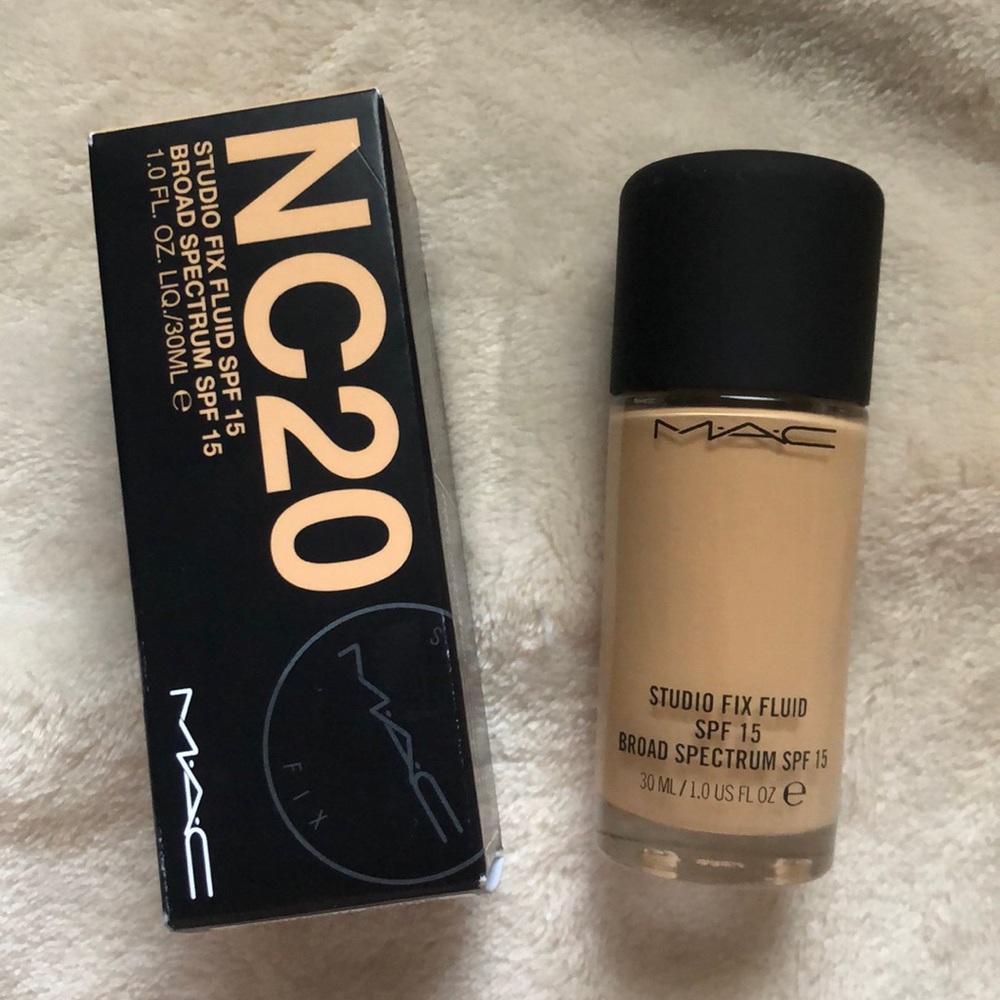 MAC Studio Fix Fluid SPF 15